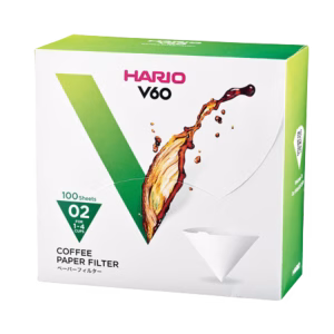 Valkoiset Hario V60 suodatinpaperit 02 100 kpl pakkauksessaan.