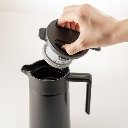 hario-thermal-server-with-ceramic-coating-black-3 Hario - Thermal Server with Ceramic Coating Black 800ml